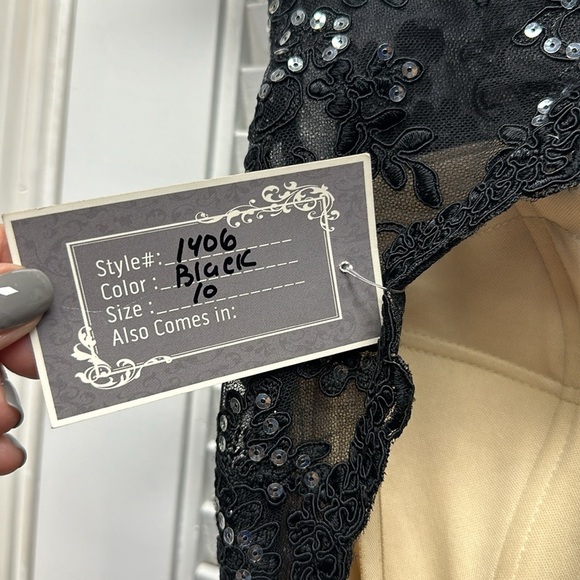 La Femme style number 19750 black lace over nude lining in multiple sizes - Picture 7 of 10